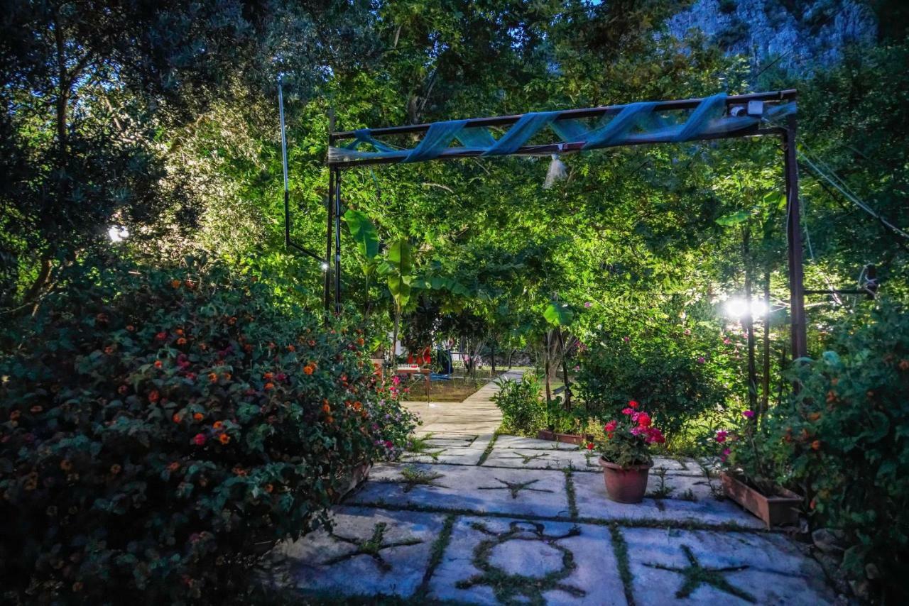 Arya Holiday Houses Çıralı Esterno foto